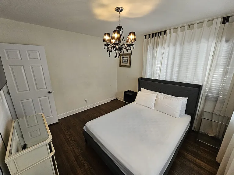 747 Lenox Ave #2 — Photo 11