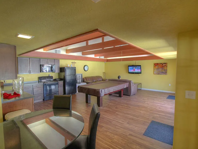 2950 Portage Bay — Photo 106