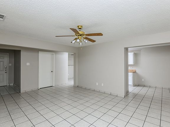 3rd image of 4265 Estes Park Cir