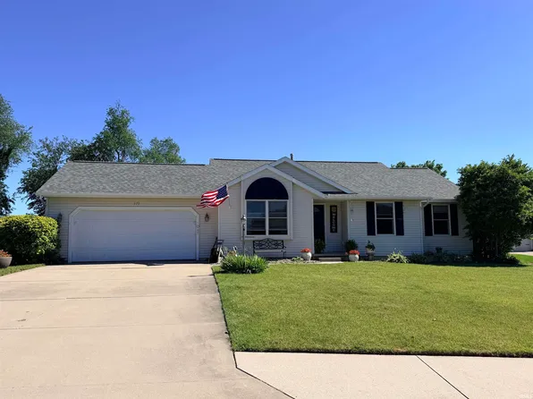 979 Highfield Ct, Middlebury, IN 46540