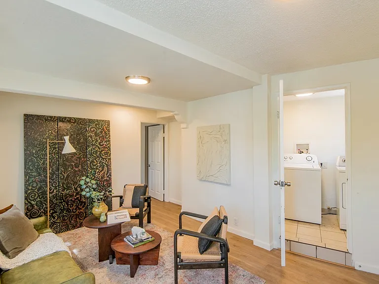 214 S Avenue 50 #1/5 — Photo 6
