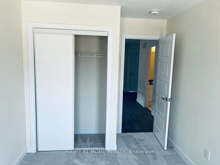 217 Wilmot Rd E — Photo 22