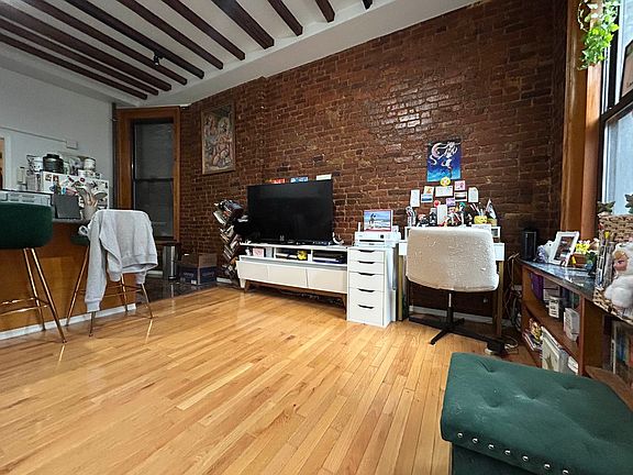 4th image of 67 E 2nd St APT 20