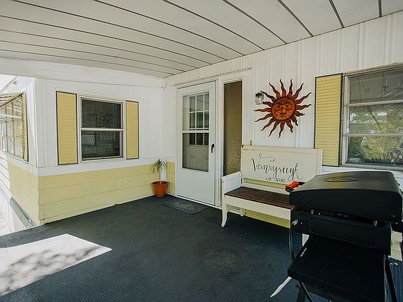 5th image of 1678 Geraldton Pl