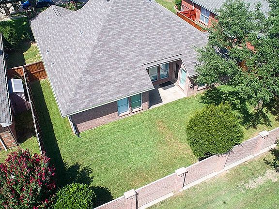 3rd image of 1617 Flatwood Dr