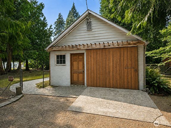 5th image of 35623 9th Avenue SW