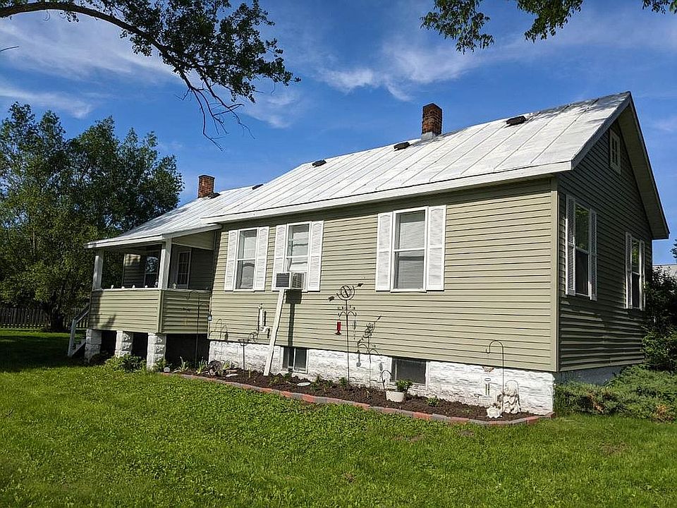 2nd image of 613 Congress St