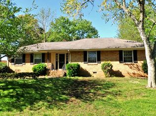 6121 White Feather Ln, Charlotte, NC 28214