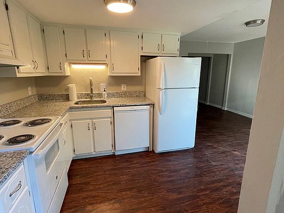 3rd image of 2803 Sunrise Ave