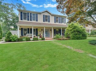 317 Old Mill Rd, Spring Lake, NJ 07762