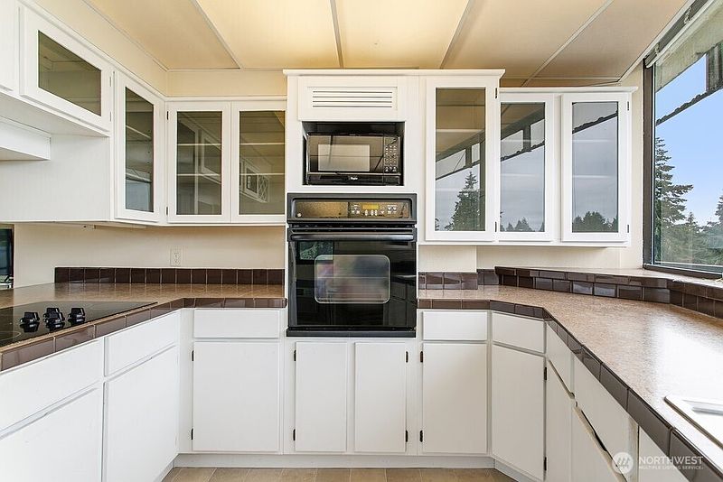 4th image of 1910 Evergreen Park Drive SW #701