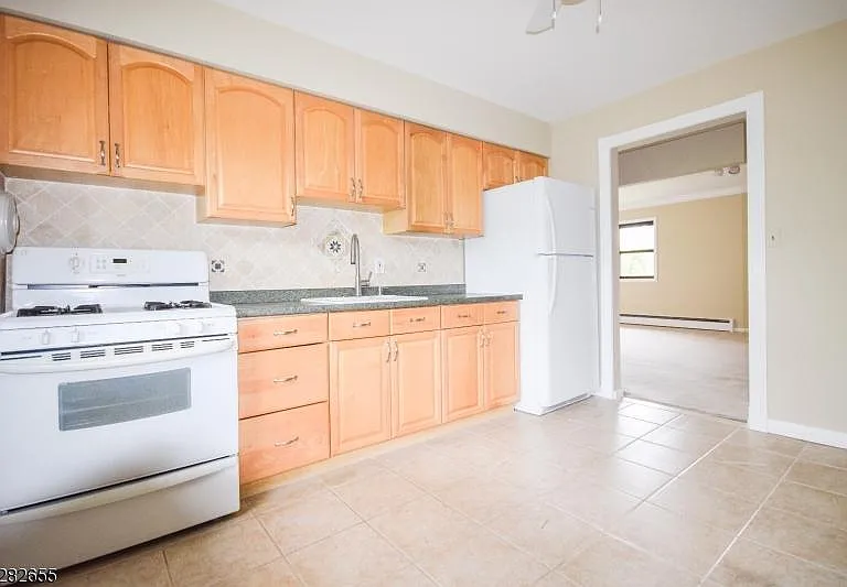 1 Colonial Dr #1B — Photo 6