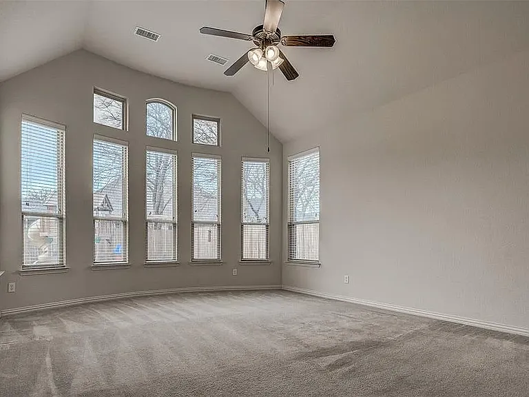 5521 Bentrose Dr — Photo 4
