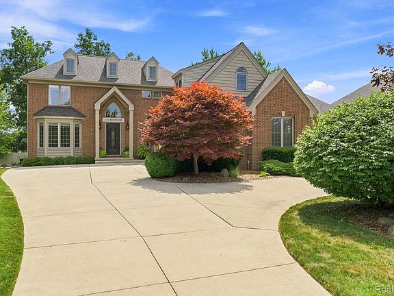 3rd image of 2253 Renee Dr