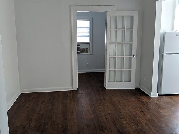 2nd image of 744 Jefferson Ave APT 7