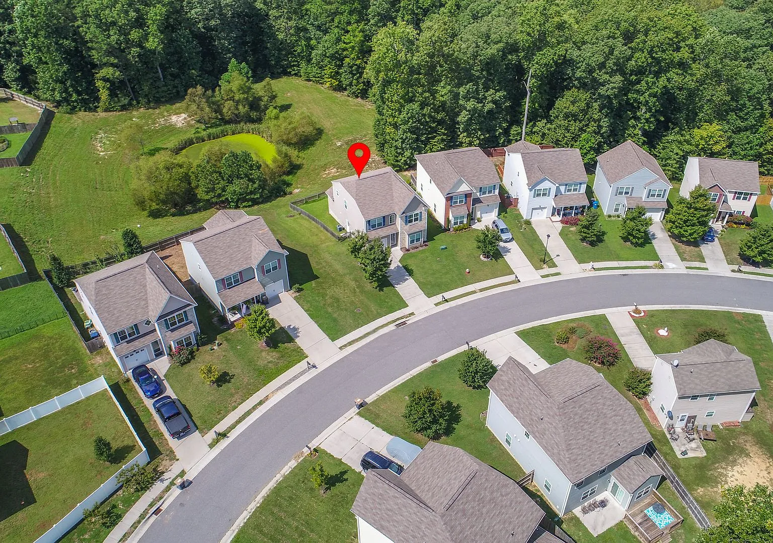 Spacious 4 Bedroom 2.5 Bath Near Willimasburg, Va! — Photo 2