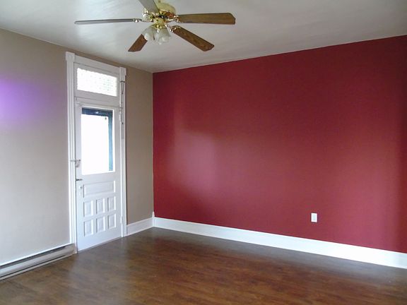 Living room with Accent wall