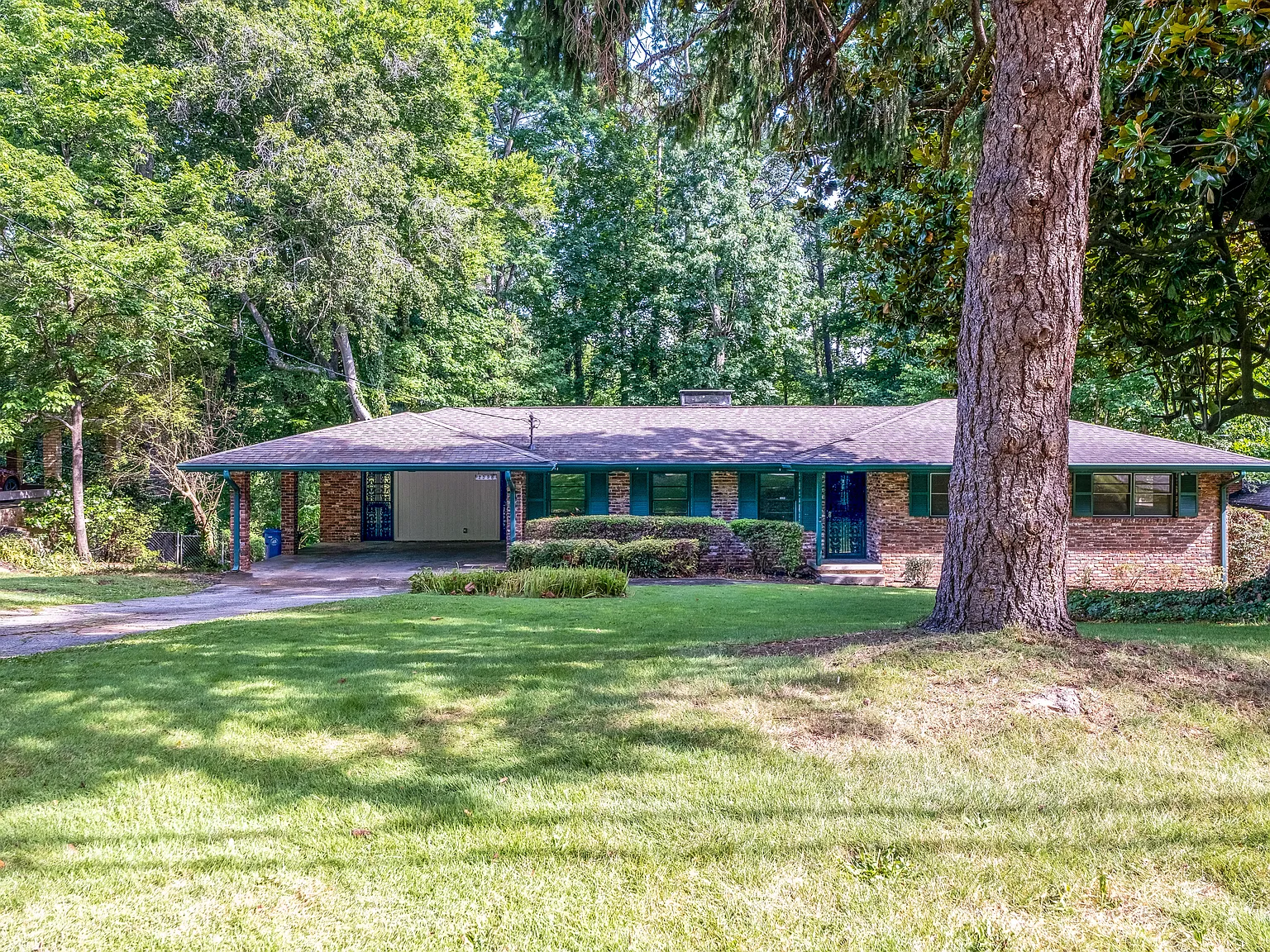 3 bed, 1800 sqft, $3,000 — Photo 2