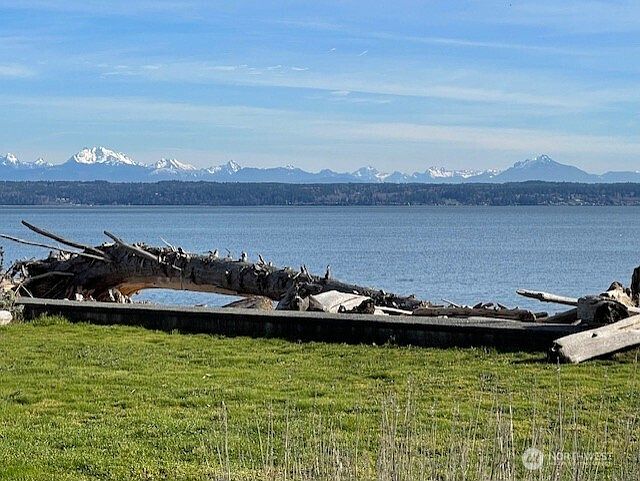2nd image of 212 Driftwood Shores Road
