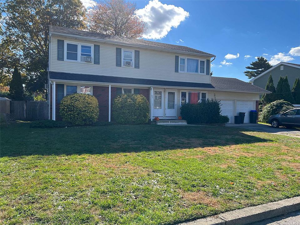 52 Liberty Avenue, North Babylon, NY 11703 MLS 3514400 Zillow
