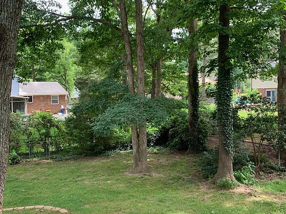 3rd image of 2113 Woodmont Dr