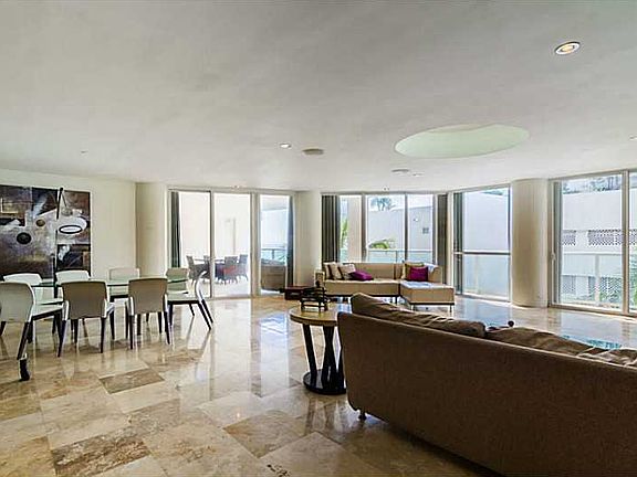 3rd image of 16485 Collins Ave APT 331