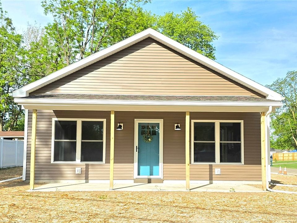 1st image of 450 Underwood Ave