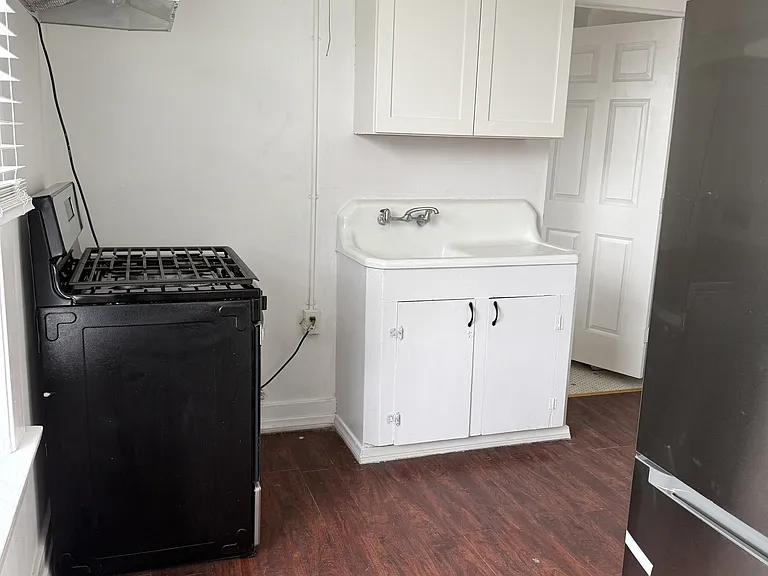 2045 K St #5 — Photo 5