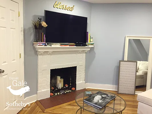 Rented by Daniel Gale Sotheby's International Realty | media 12