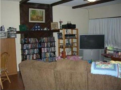 4th image of 9243 Simmons Pl