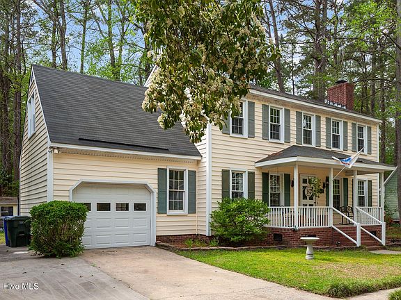 3rd image of 210 S Baywood Lane