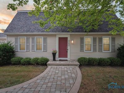 422 Cedar Ln, Waterville, OH, 43566