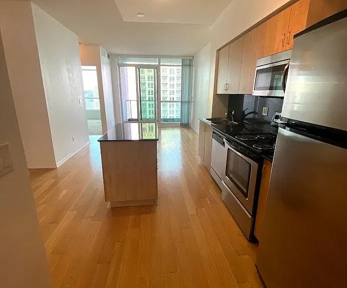 215 Fort York Blvd #3201 — Photo 7