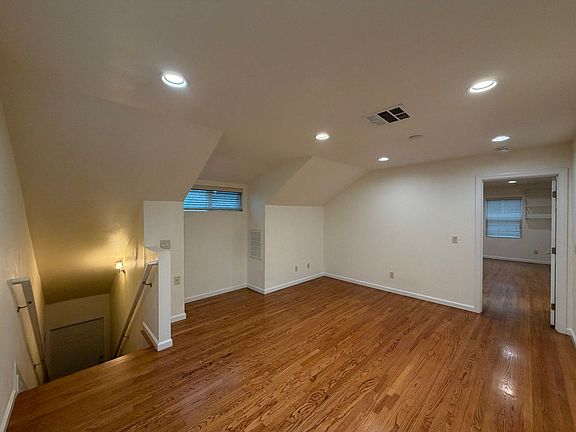4th image of 1630 & 1632 Lyndon St #1632
