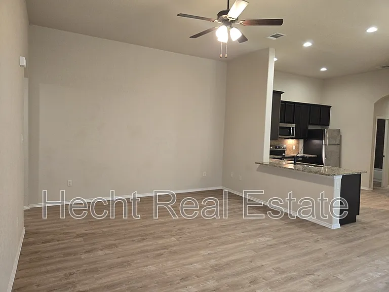 217 Kaspar Way #1 — Photo 4