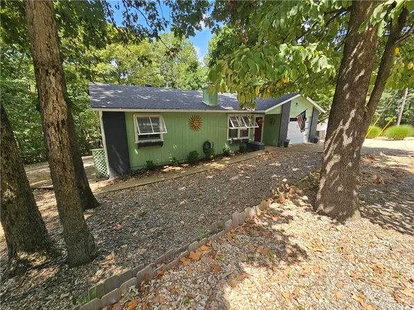 7 Whitton Ln, Bella Vista, AR 72714