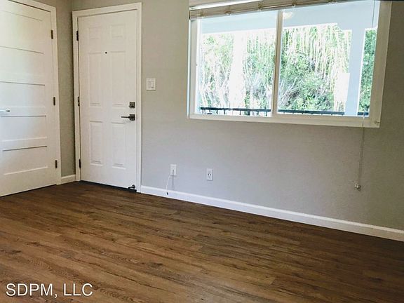 5th image of 836 26th St