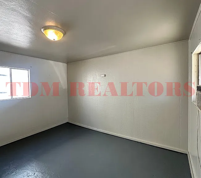 7134 N Dort Hwy #5 — Photo 2