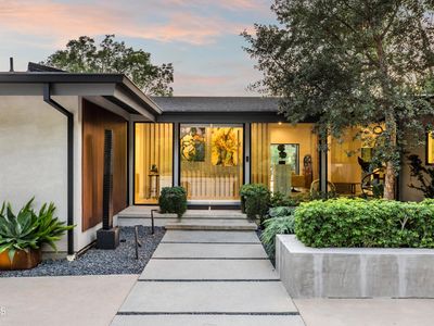 1240 Chateau Rd, Pasadena, CA, 91105