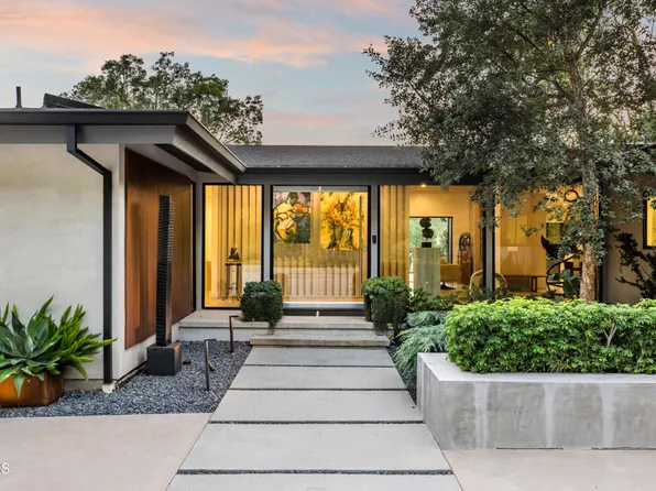 1240 Chateau Rd, Pasadena, CA 91105