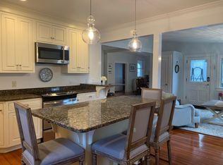31 S Main St, Cohasset, MA 02025