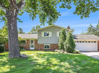 10451 Elizabeth Lake Rd, White Lake, MI