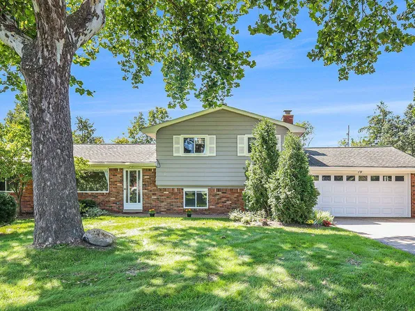 10451 Elizabeth Lake Rd, White Lake, MI 48386