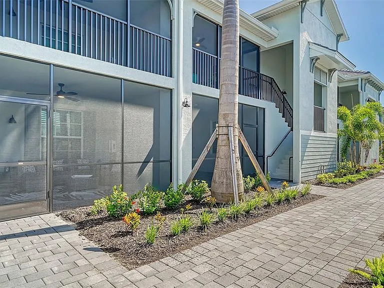 12550 Galapagos Ct #106 — Photo 2