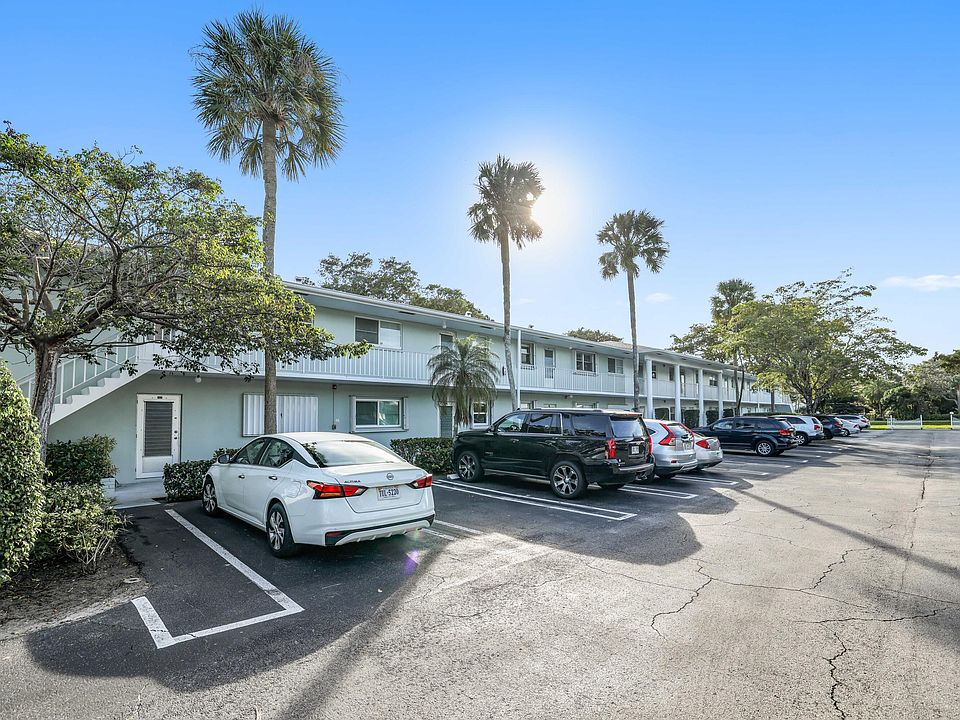 1st image of 2360 SW 22nd Avenue #402