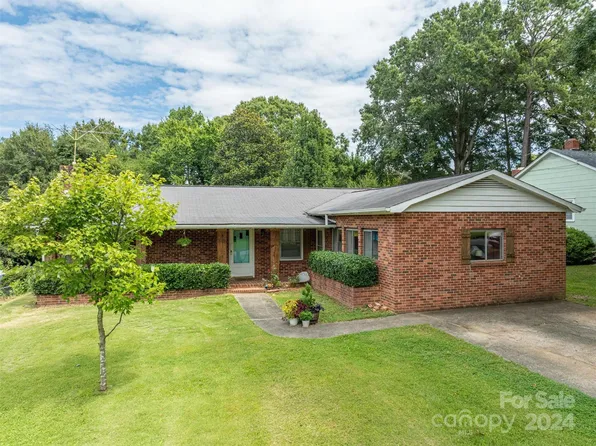 512 Battleground Rd, Lincolnton, NC 28092