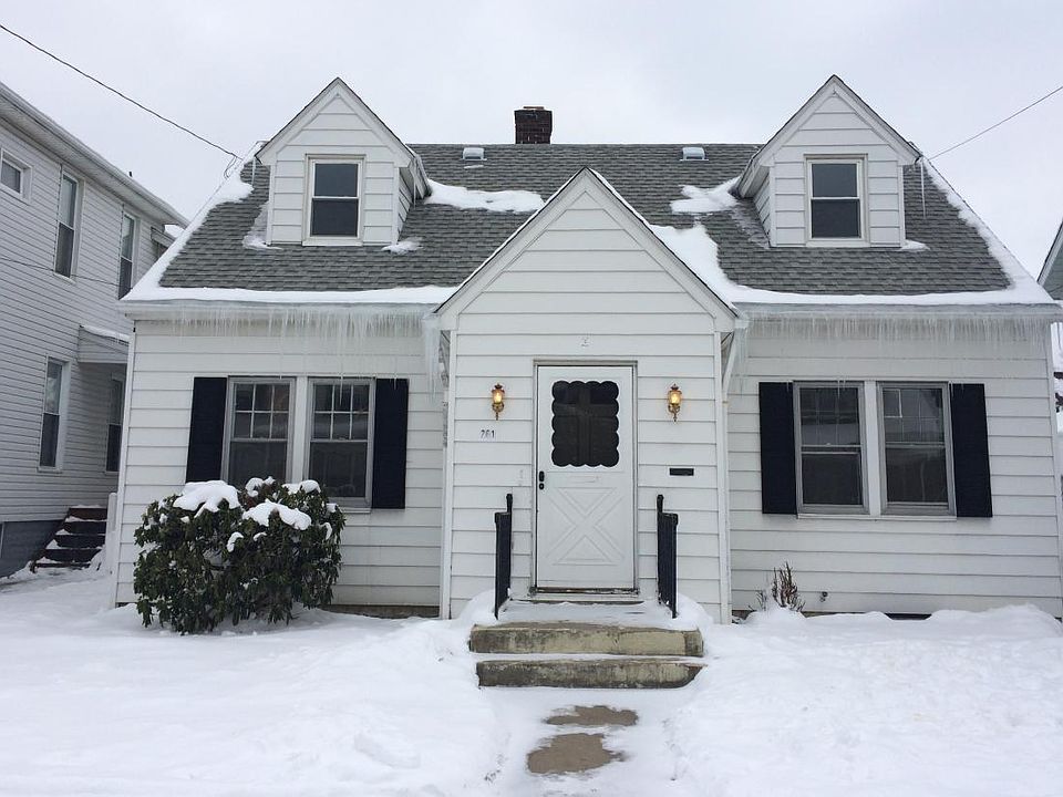 1st image of 2613 Plum St