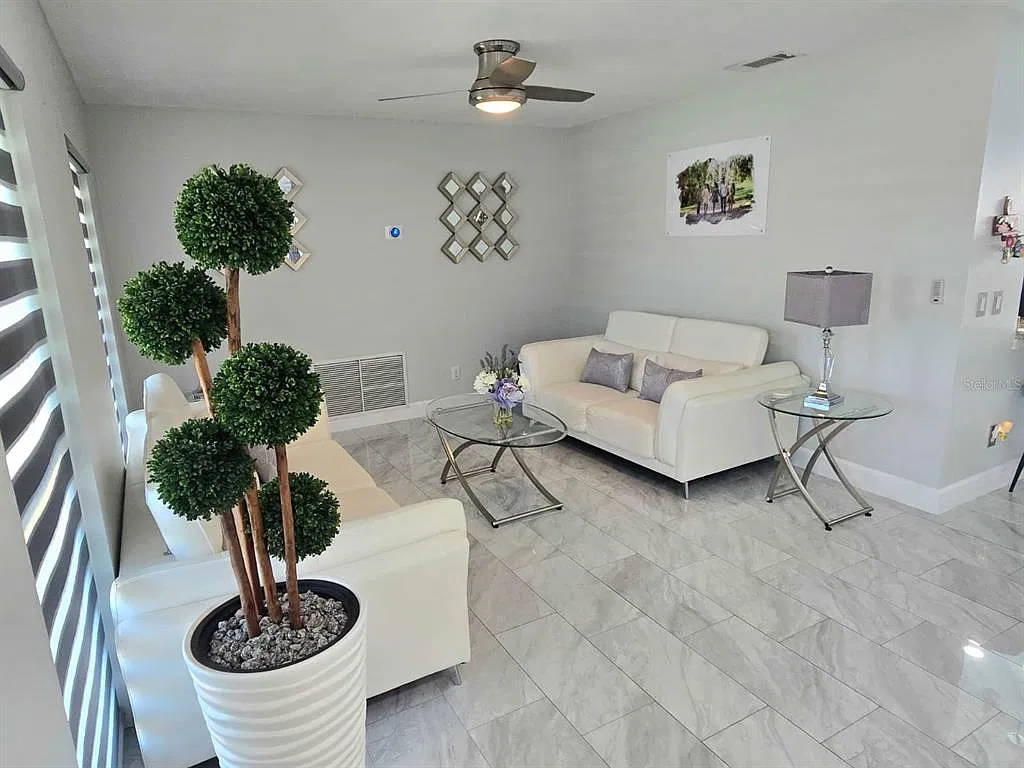 4 bed, 3.0 bath, 2434 sqft, $3,500 — Photo 3