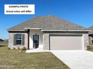 203 Tatum Ln, Youngsville, LA 70592
