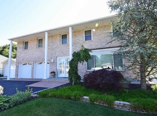 23 Lucille Dr, South Setauket, NY 11720